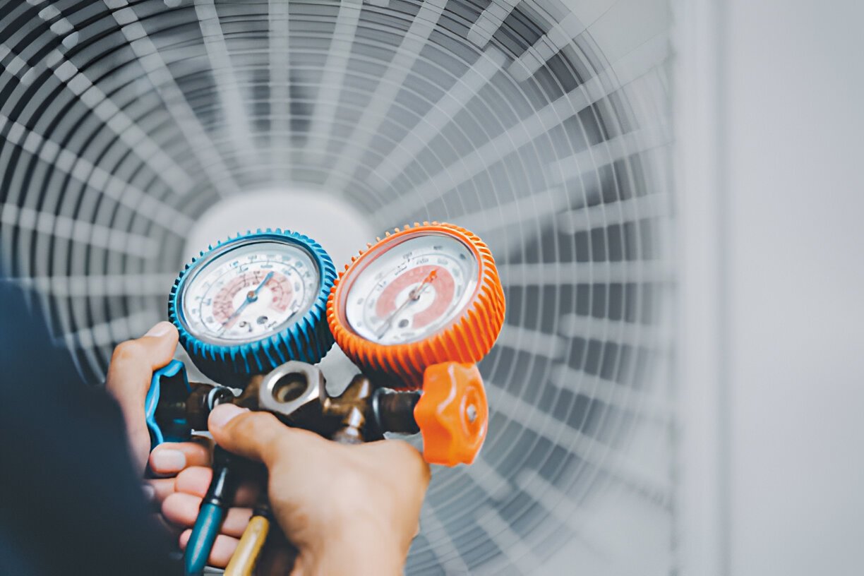 Home 8 Trusted air conditioning contractor in Hialeah servicing a residential AC unit